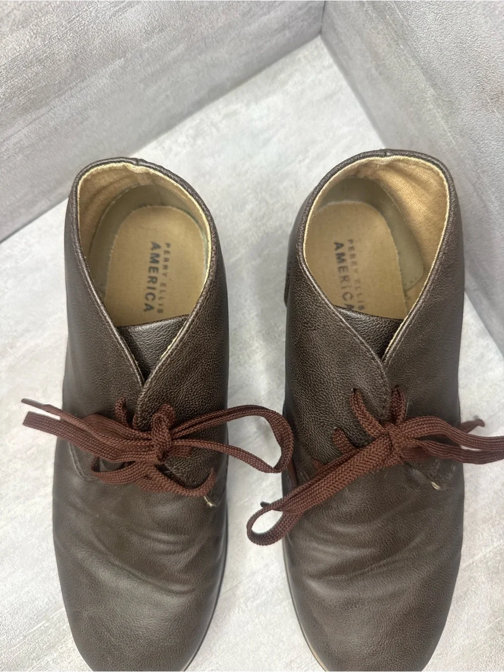 Perry Ellis leather chukka